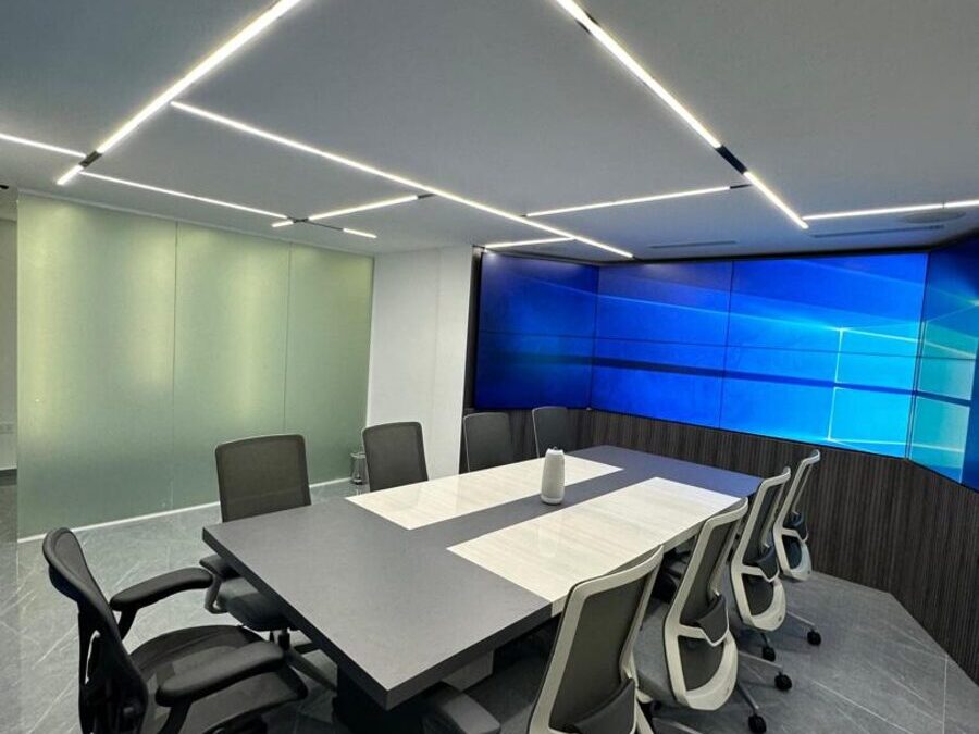 Sala tecnológica con videowall ejecutada por Corporación Reymon 29